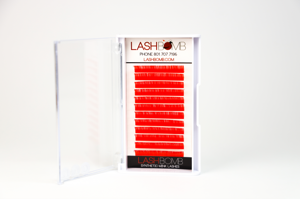 TRAYS - RED COLORED LASHES